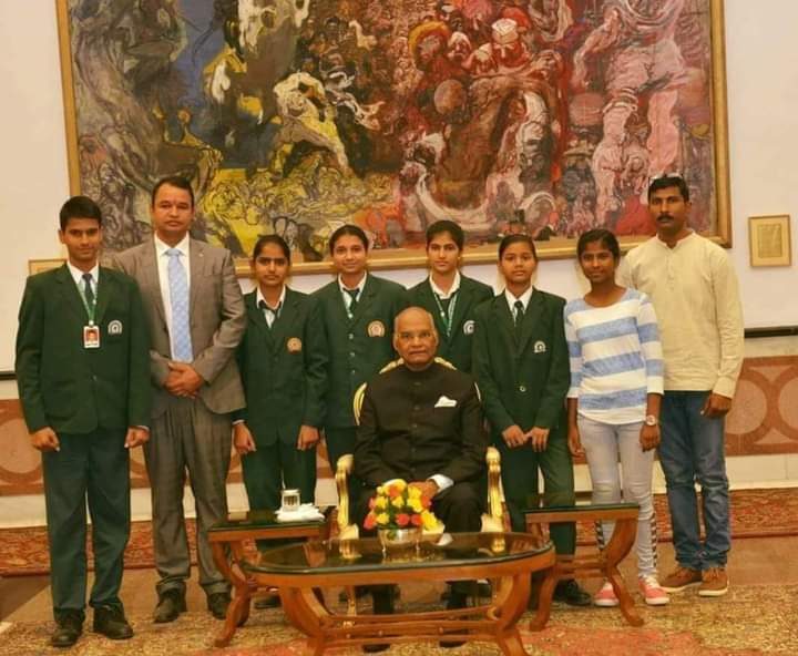 A memorable group photograph